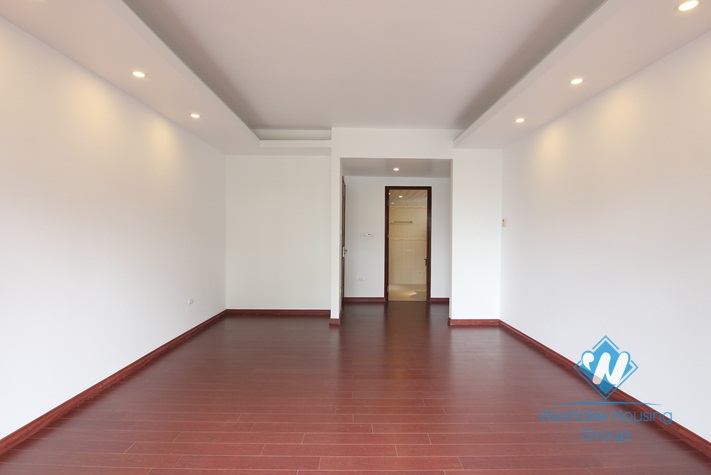 Lakeside house for rent in Tay Ho with amazing lake view 